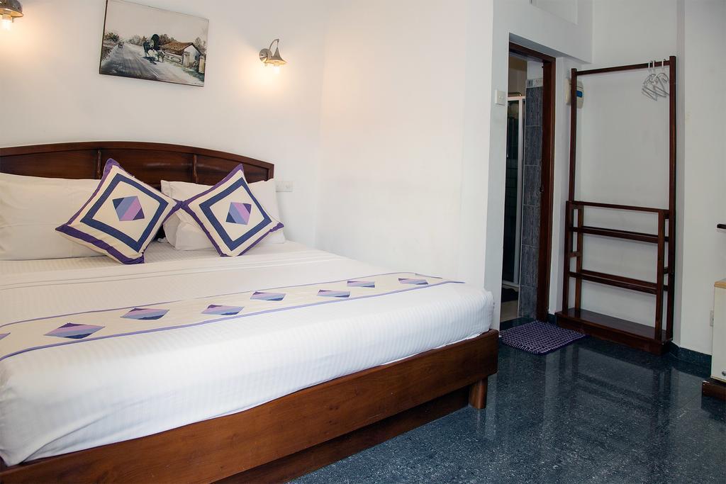 Suriya Arana Bed and Breakfast Negombo Exteriör bild