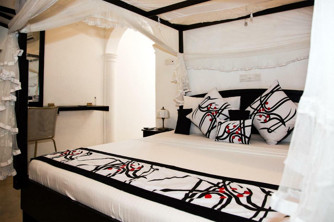 Suriya Arana Bed and Breakfast Negombo Exteriör bild